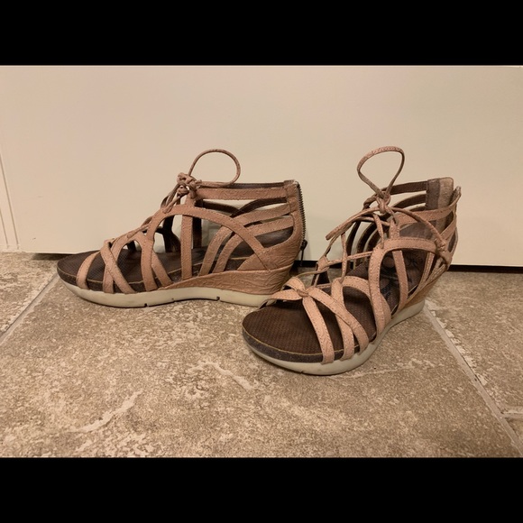 otbt sandals